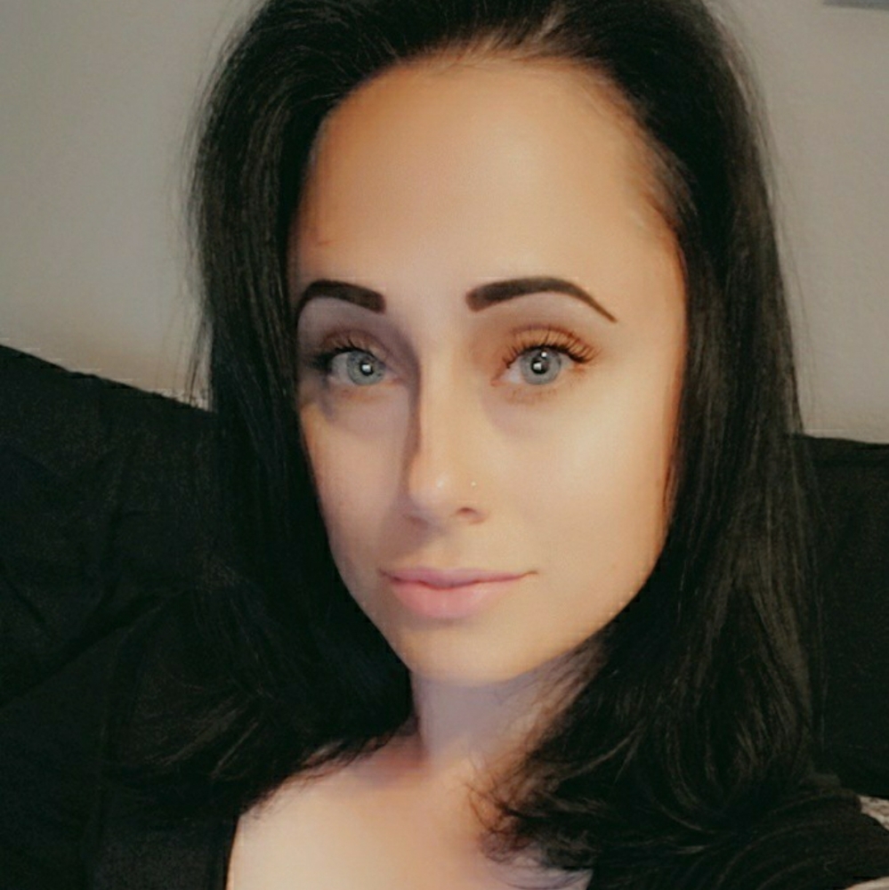 Meet your Posher, Cassie